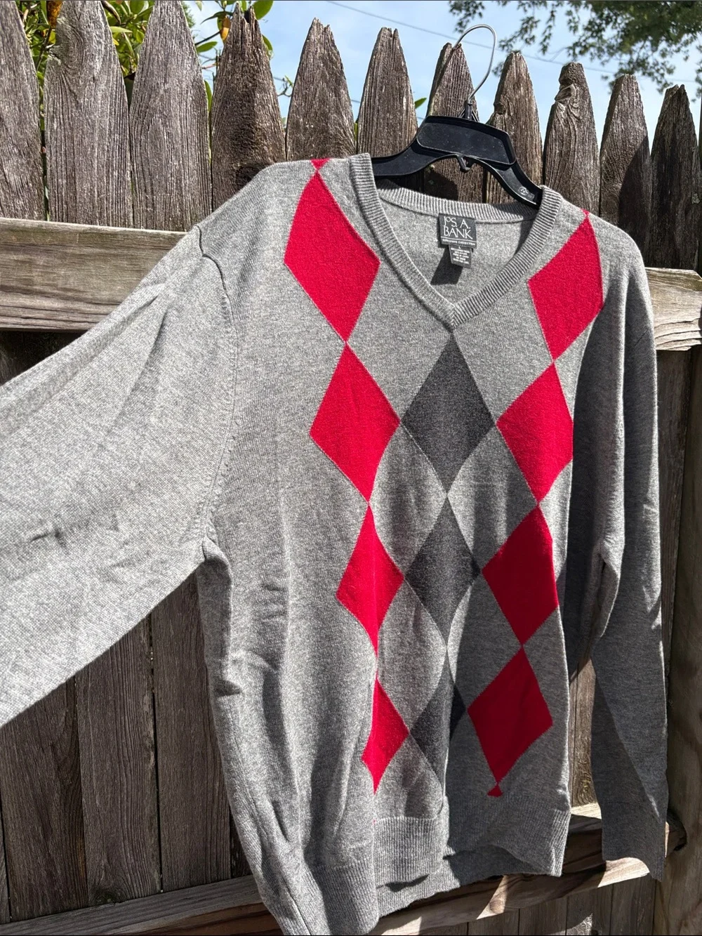 Jos. A. Bank Executive large lamb’s wool argyle v-neck!